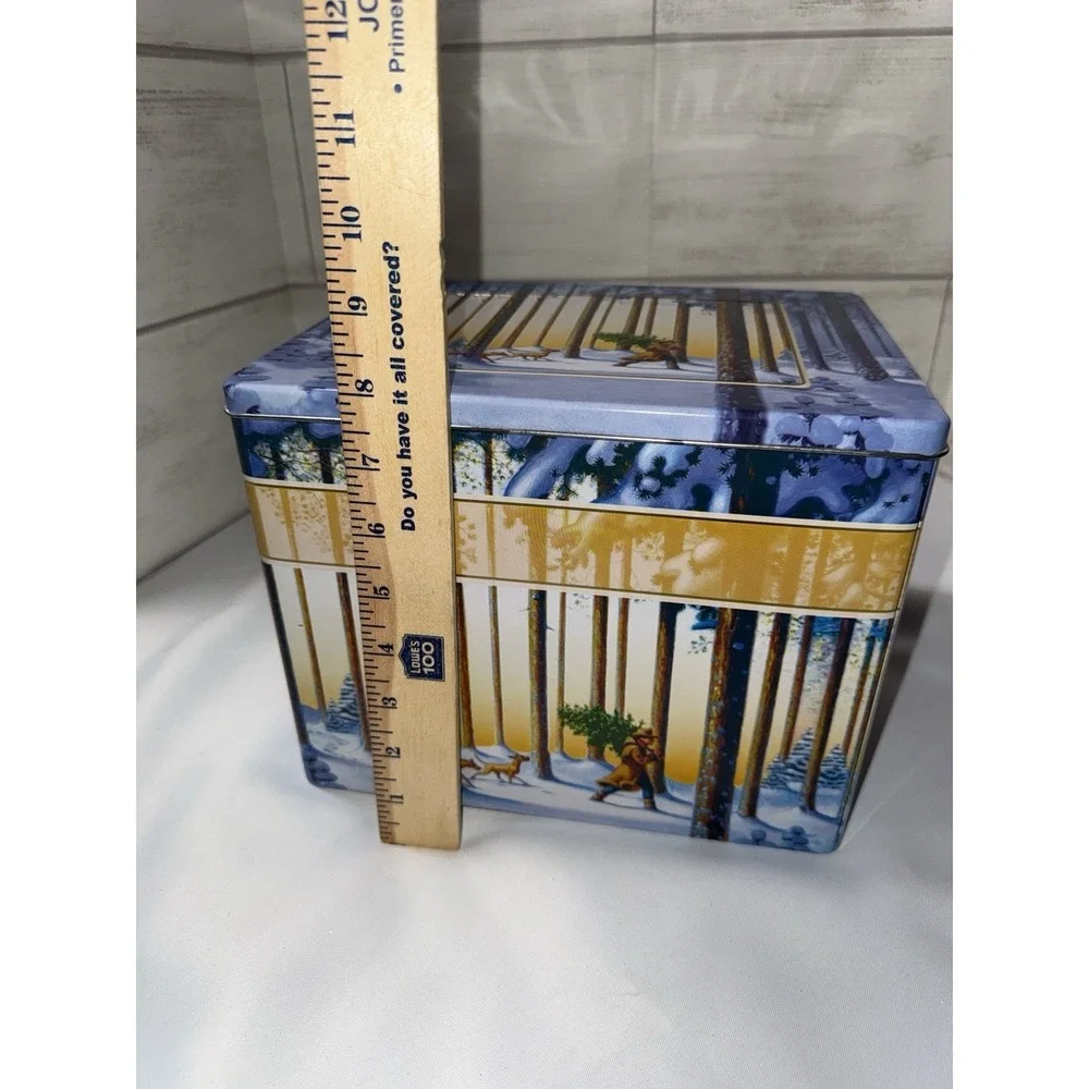 Henry Lambertz Designer Cookie Tin‎ Winter Snow Scene Vintage Cutting The Tree